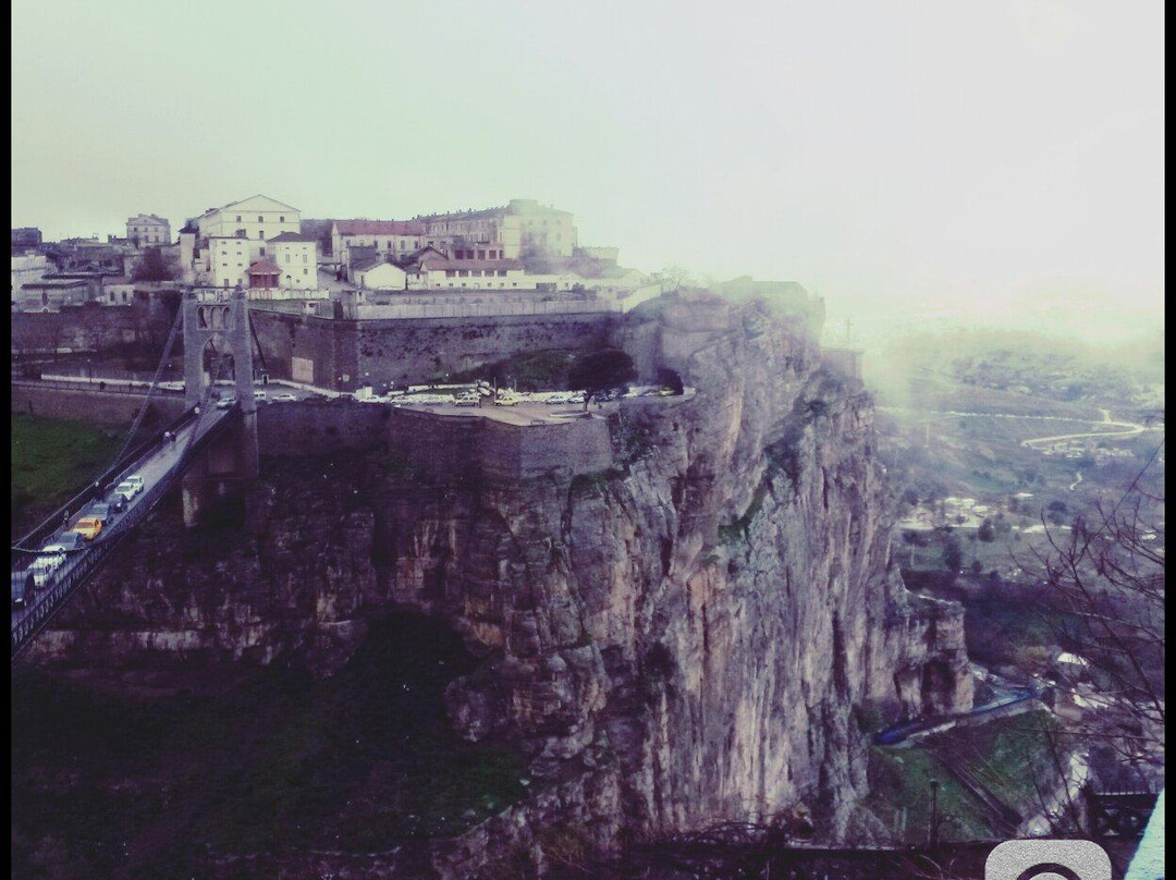 Monument Aux Morts景点图片