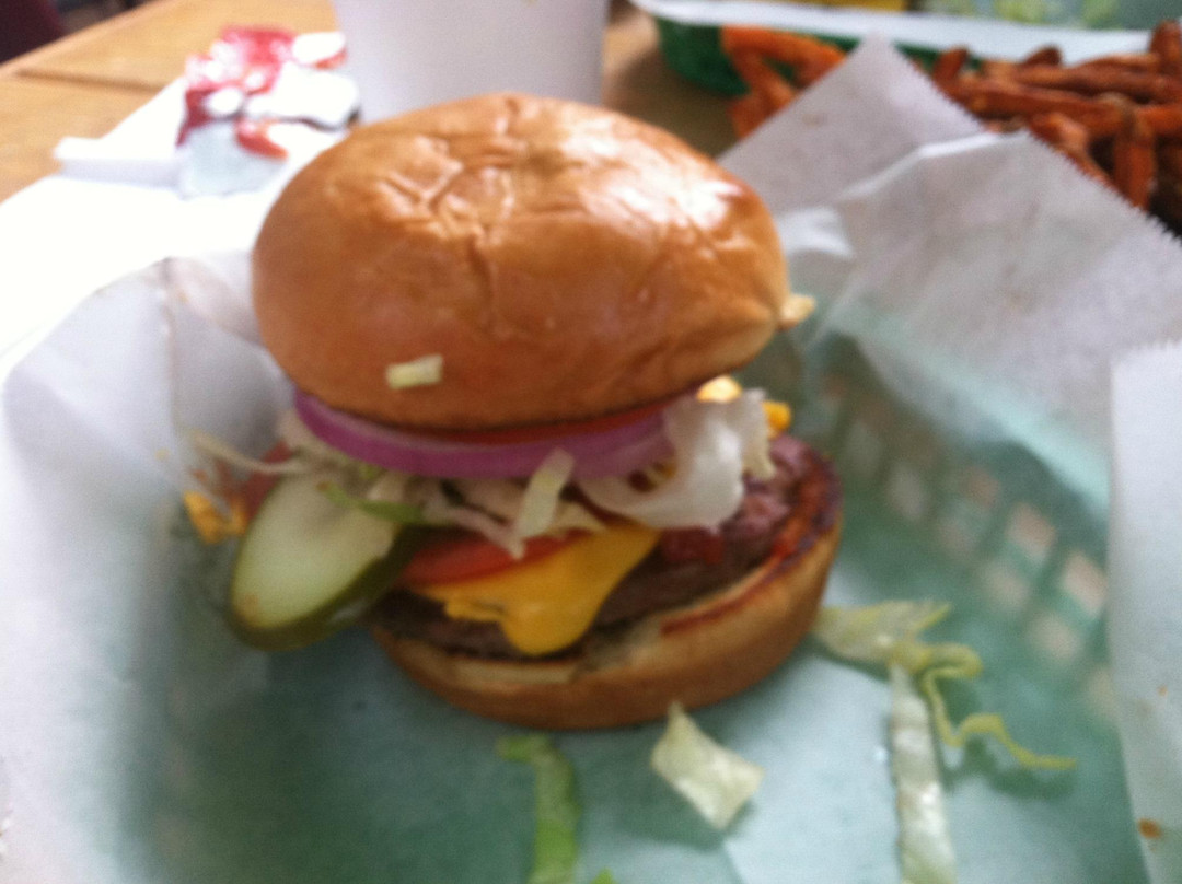 Indian Hills餐馆和美食-Mill Street Deli