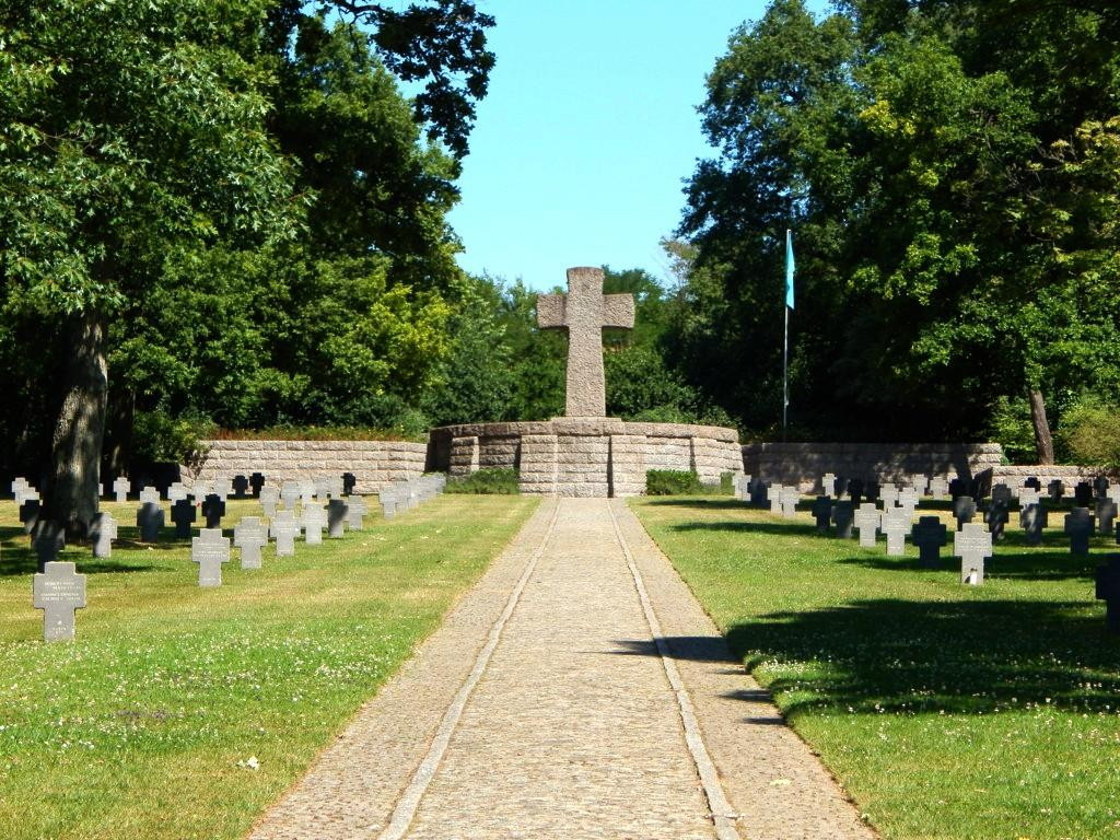 Sandweiler German Military Cemetery, Luxembourg景点图片