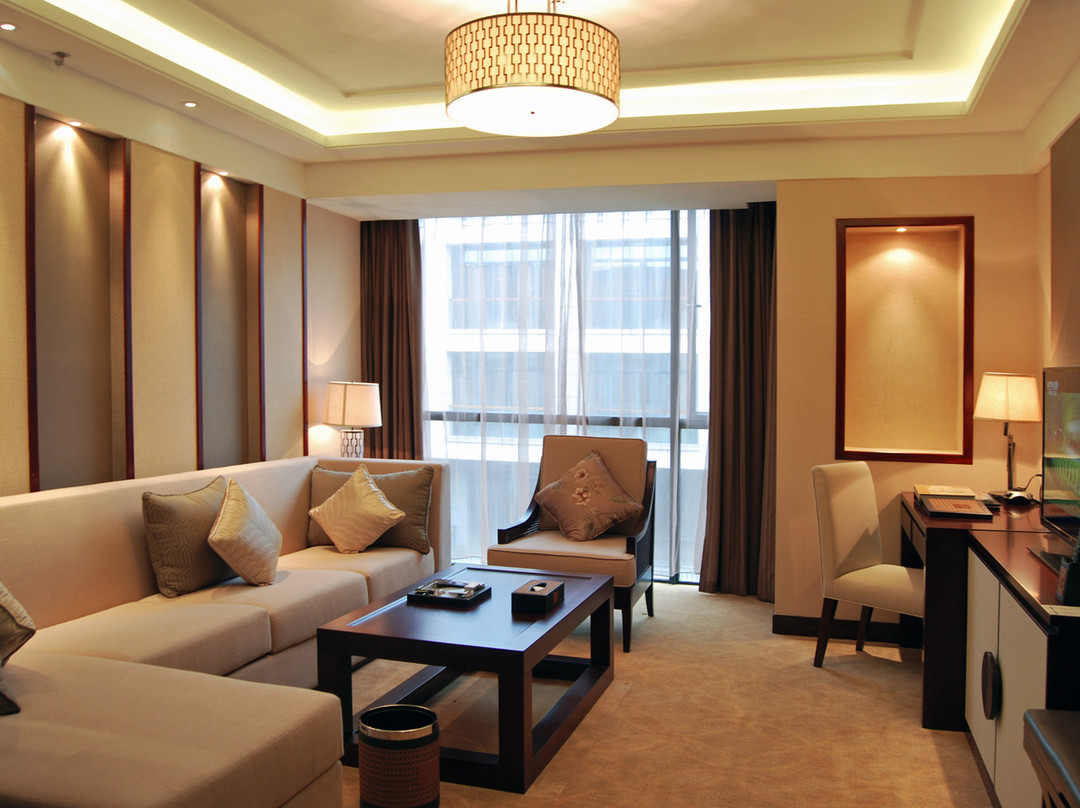 武当山众晶太极湖国际酒店主图