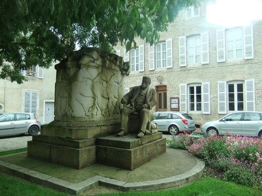 Visiotrain-博讷必去景点