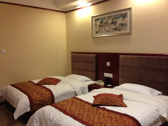 九寨沟千鹤国际大酒店主图