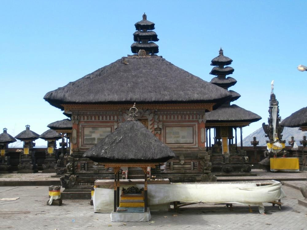 巴度尔湖水女神庙-金塔马尼必去景点