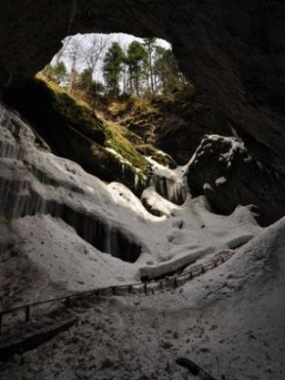 Scarisoara Ice Cave景点图片