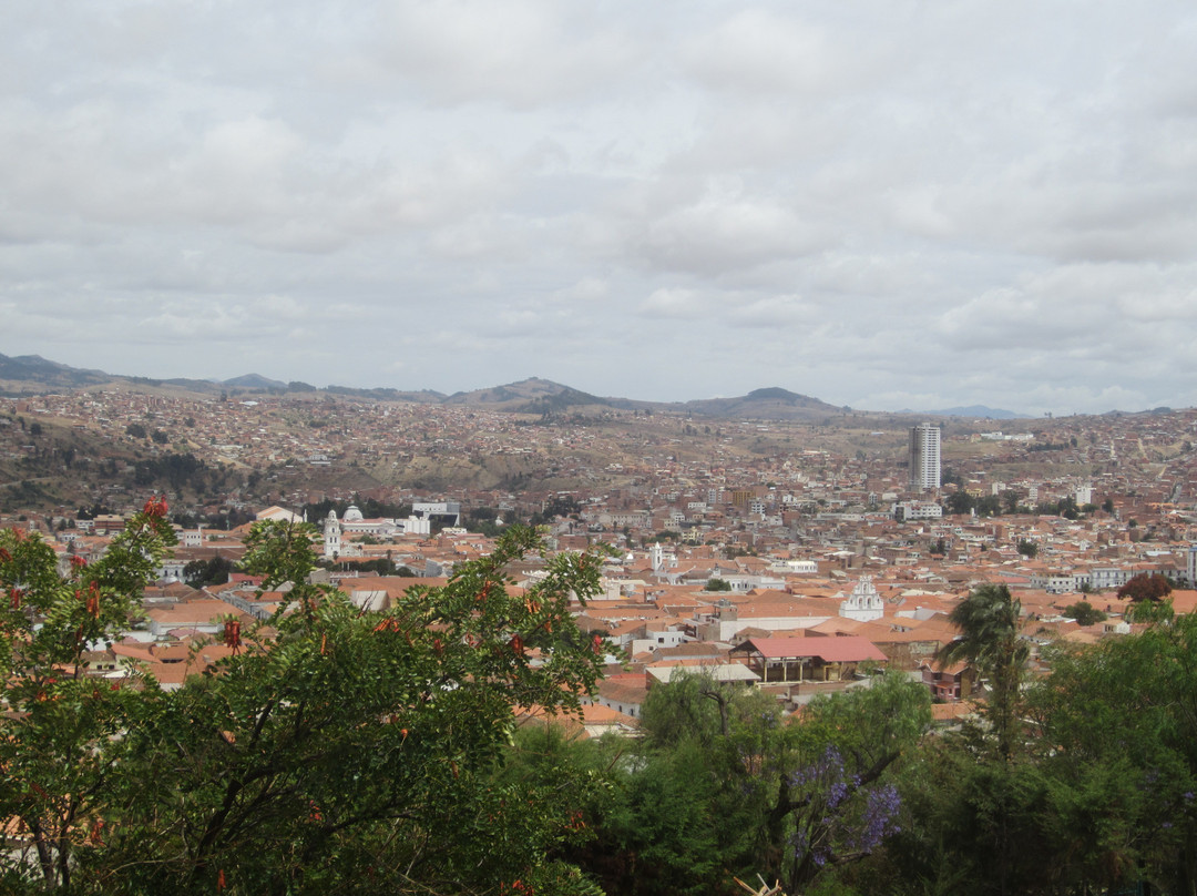 雷科莱塔墓地-苏克雷必去景点