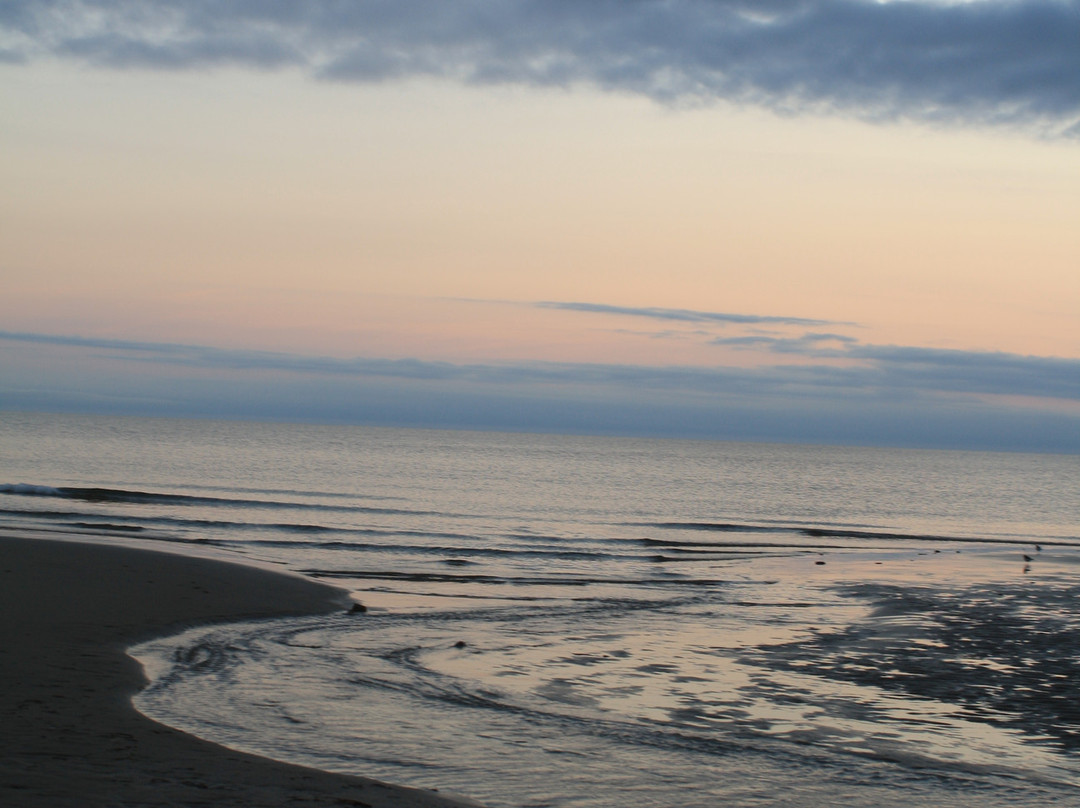 First Encounter Beach景点图片