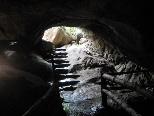 Natural Stone Bridge and Caves景点图片