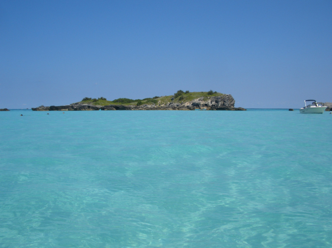 Blue Hole Water Sports-Hamilton Parish必去景点