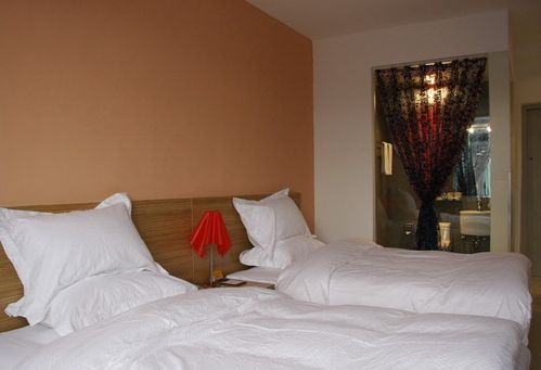 701快捷酒店昆明水晶俊园店主图