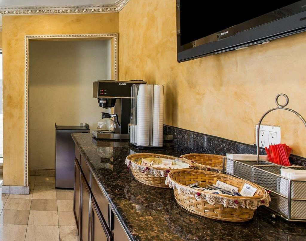 太平洋海岸公路罗德威旅馆及套房主图