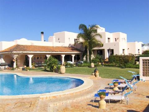 Guesthouse Dar Boubana-泳池