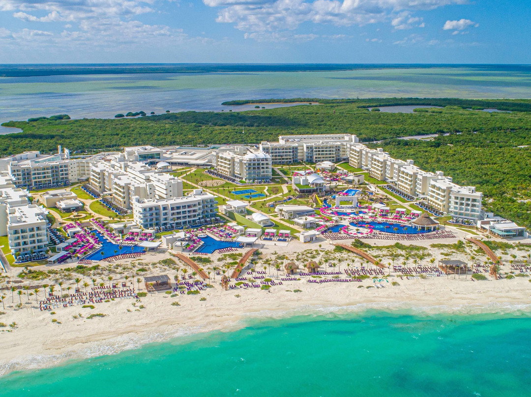 Chacmuchuch酒店住宿-Planet Hollywood Cancun by Royalton, An Autograph Collection All-Inclusive Resort