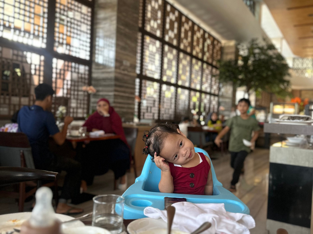 Hotel Santika Bukittinggi主图