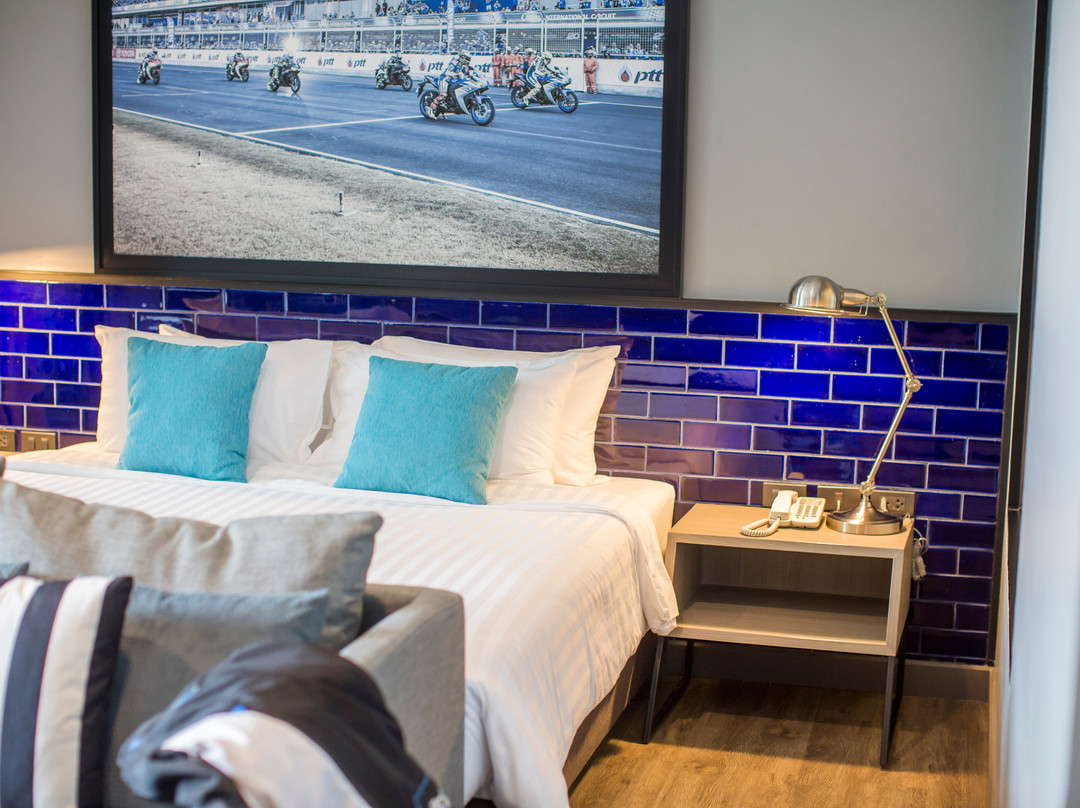 The Crystal Hotel Buriram主图