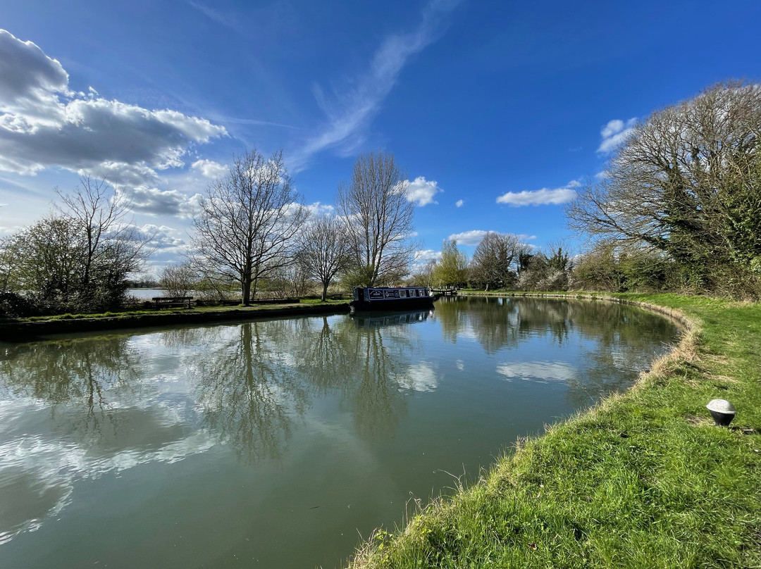 Narrowboat Day Hire景点图片