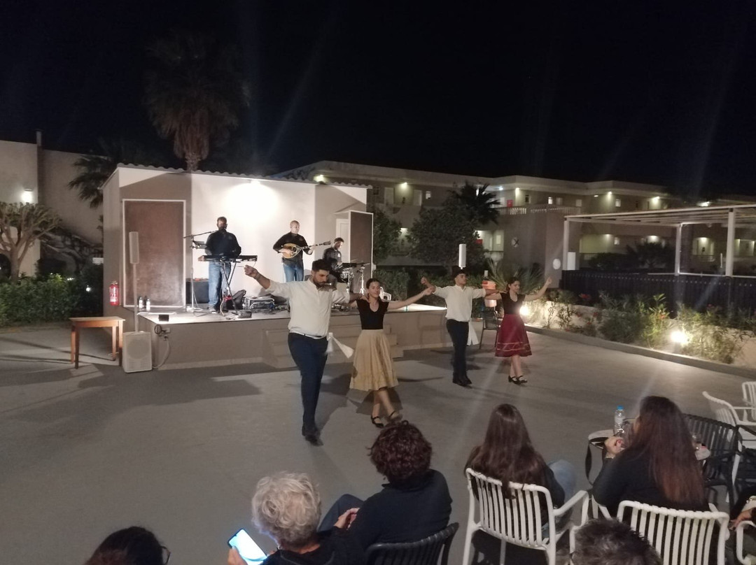 Lardos Bay Hotel主图