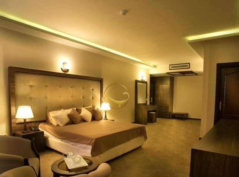 Moein Hotel主图