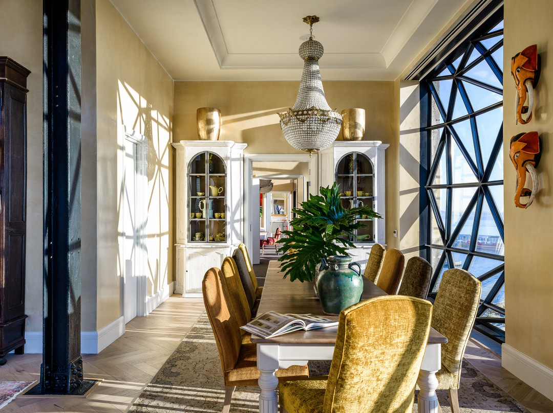 The Silo Hotel主图