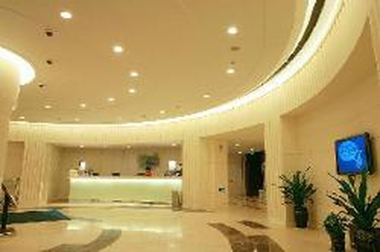 金桥中心智选假日酒店主图