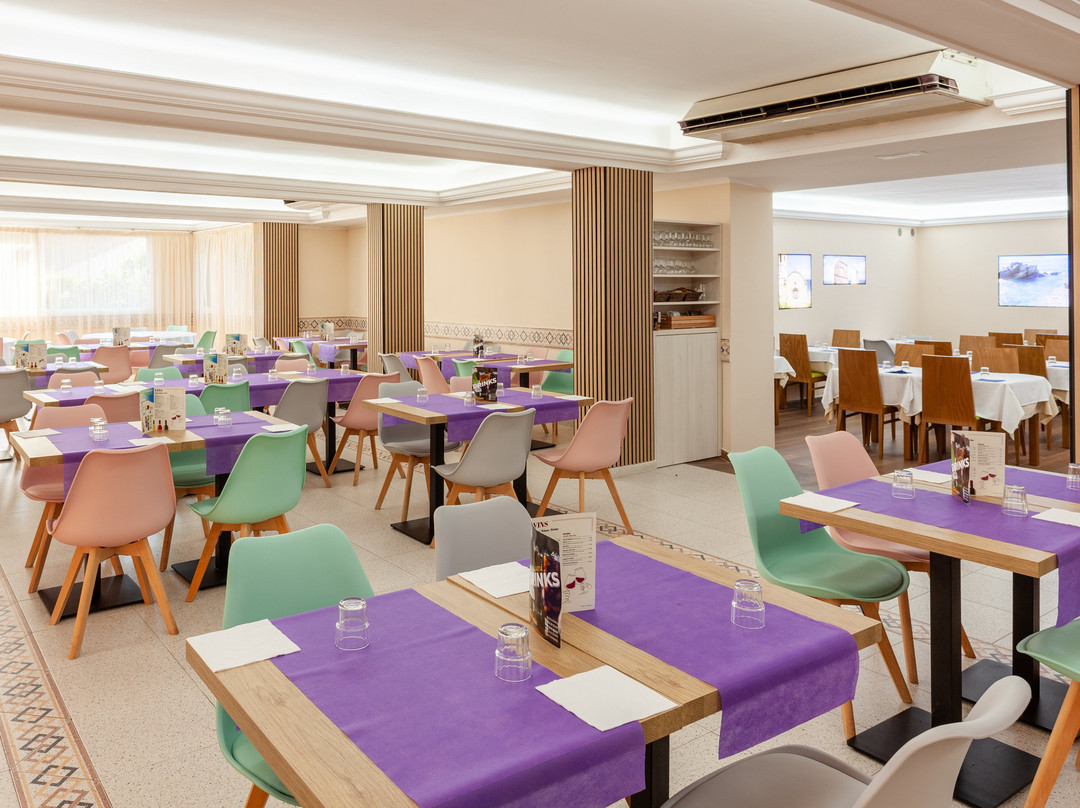 Hotel Checkin Catalonia主图