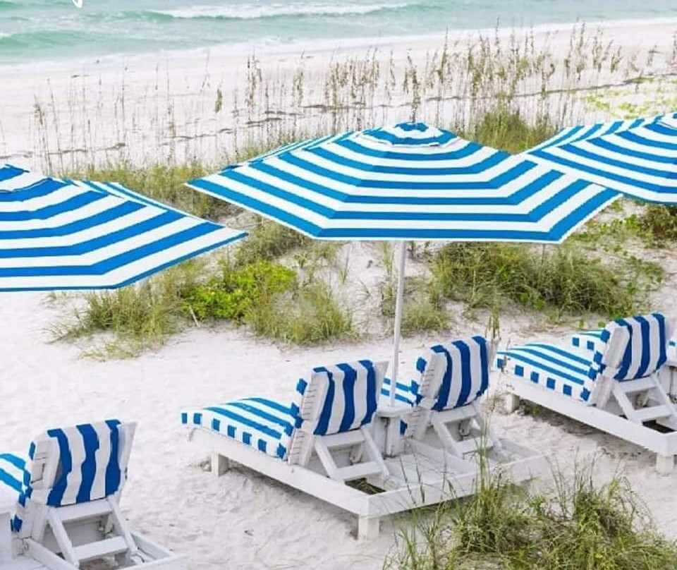 Bungalow Beach Resort主图