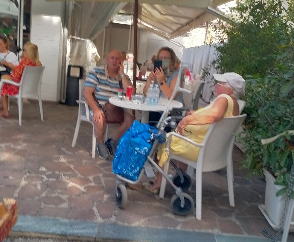 Bar Aragosta-切塞纳蒂科必去景点