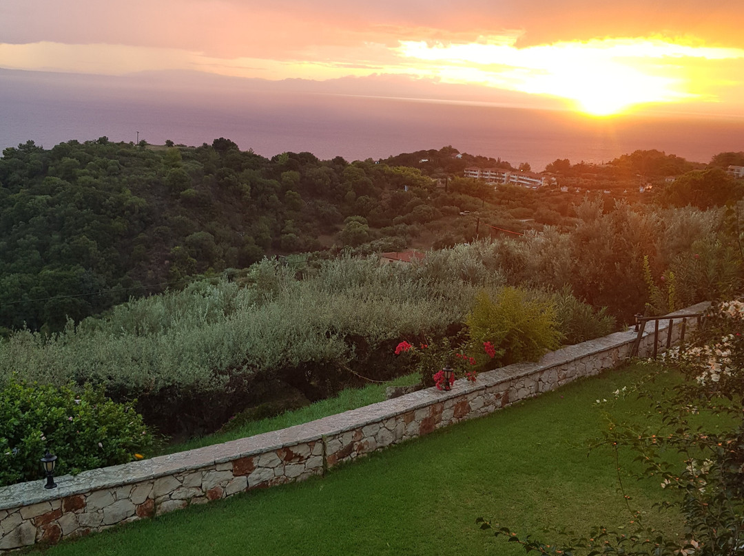 Sea View Village主图