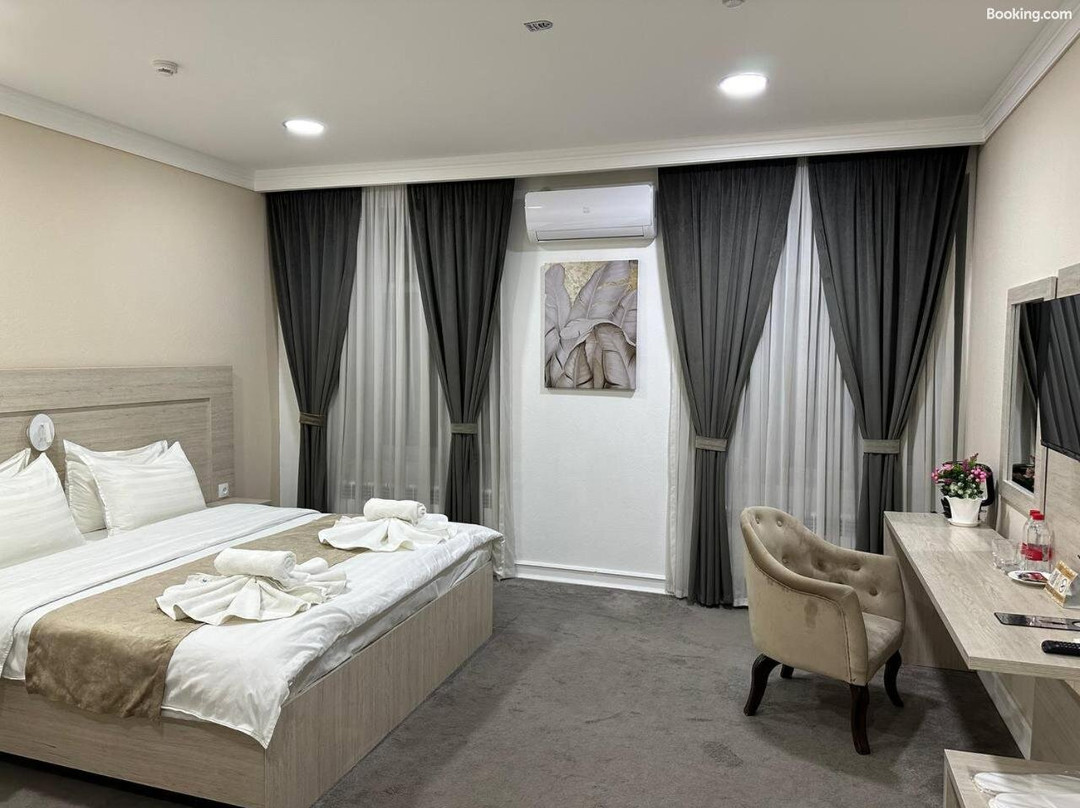 South Hotel主图