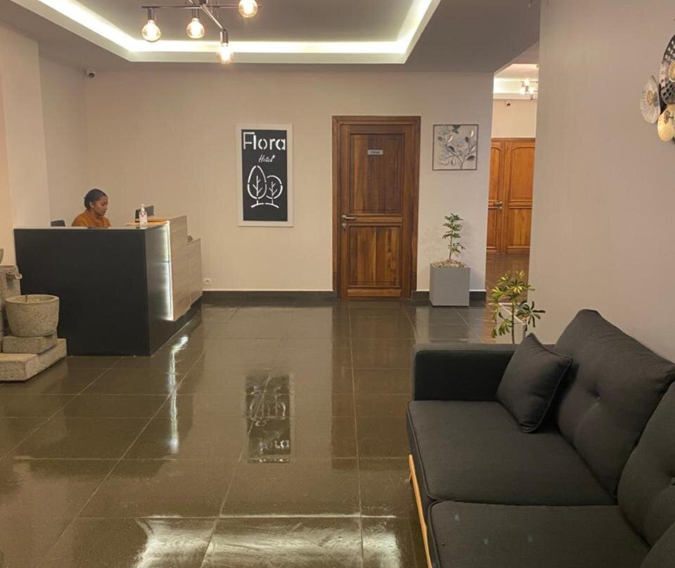 Flora Hotel主图