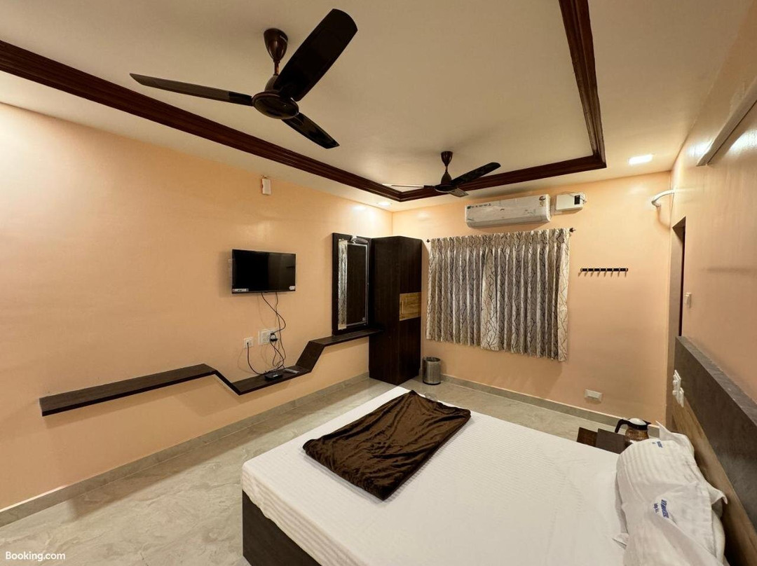 Sakthi Murugan Residency Bhavani主图