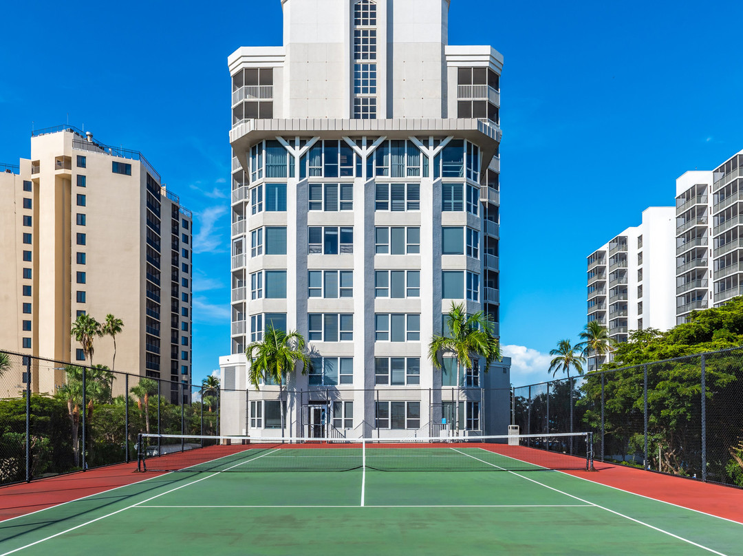 鸥翼海滩度假酒店主图