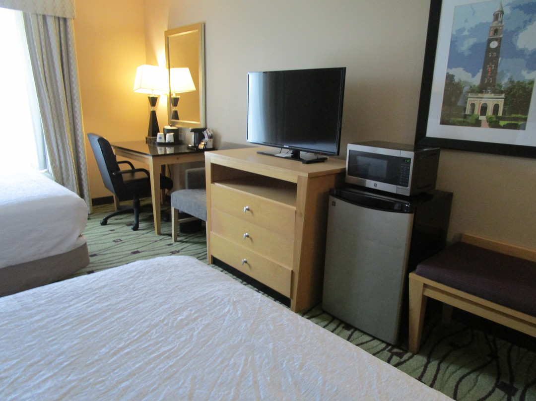 Hampton Inn & Suites Raleigh/Crabtree Valley主图