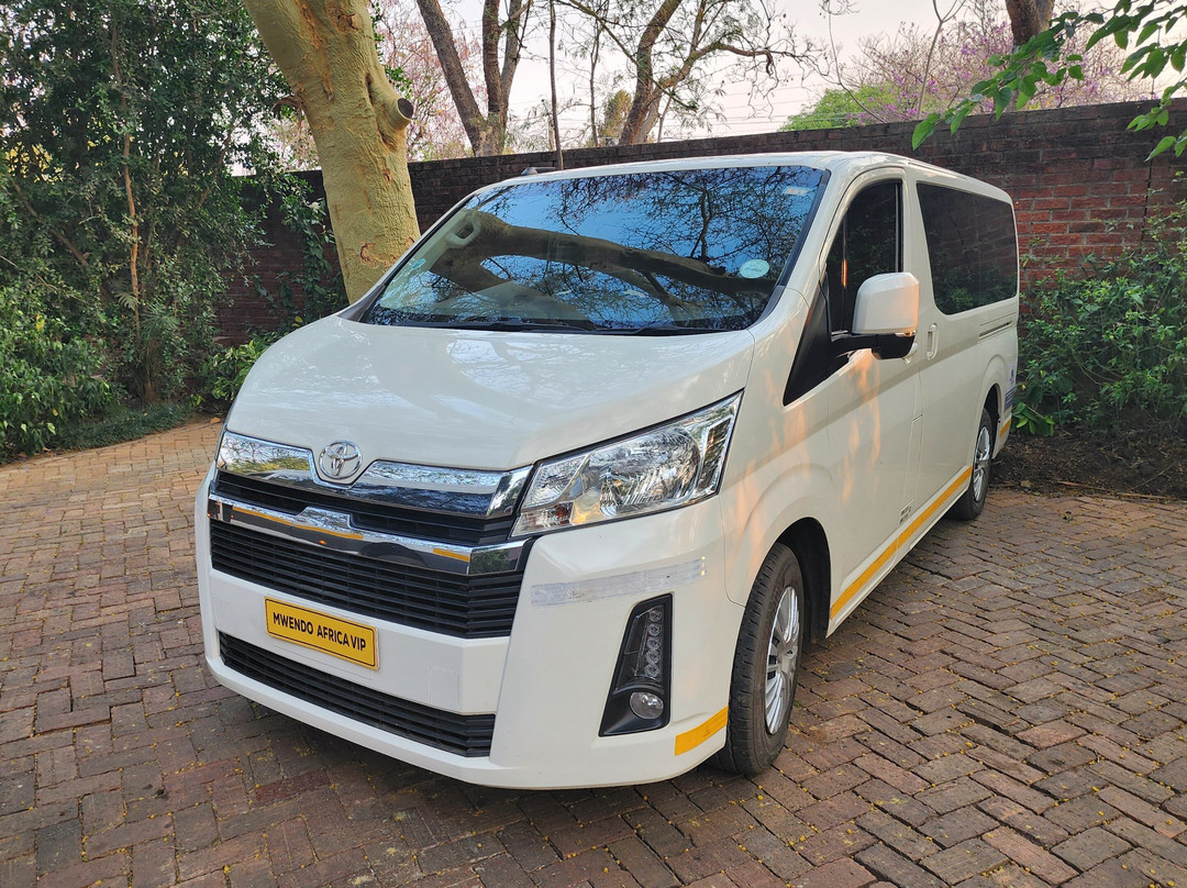 Car Rental and Airport Transfers(Victoria Falls & Harare)-哈拉雷必去景点