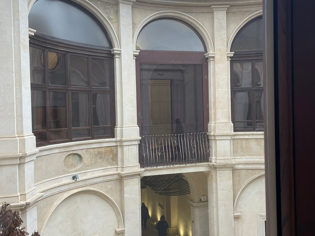 Palazzo Ardinghelli-拉奎拉必去景点
