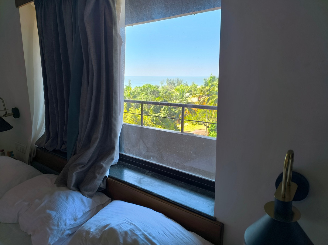 Sterling Karwar主图