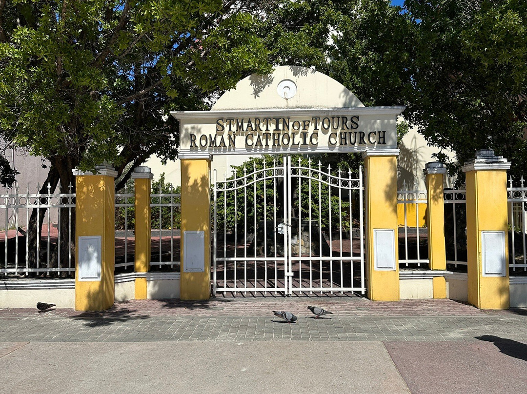 Saint Martin of Tours Church-菲利普斯堡必去景点