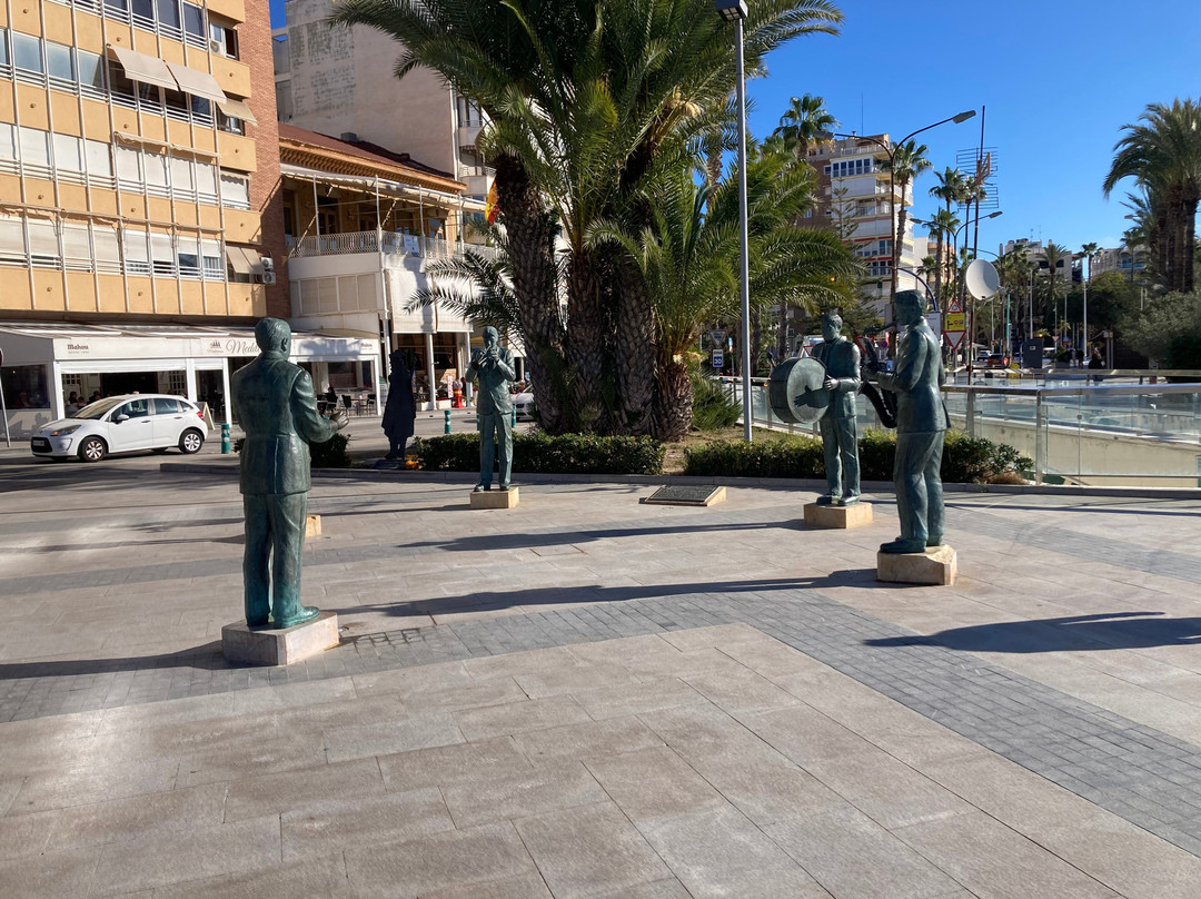Monumento Homenaje a los Musicos Torrevejenses景点图片