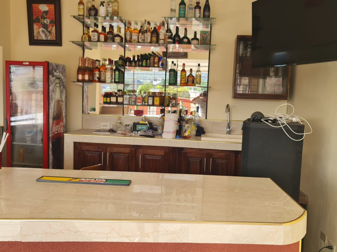 Paradise Place主图