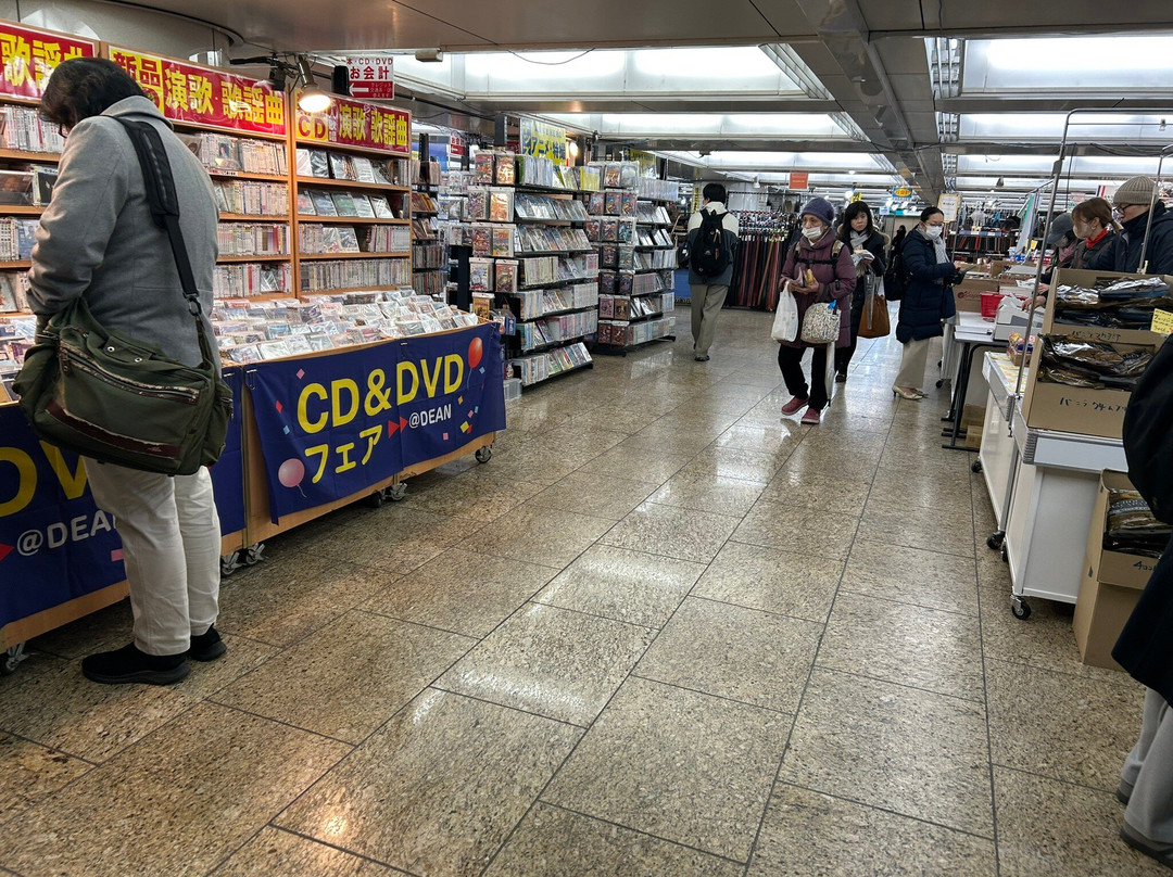 Event Corner at Shinjuku Staion West Square-Nishishinjuku必去景点
