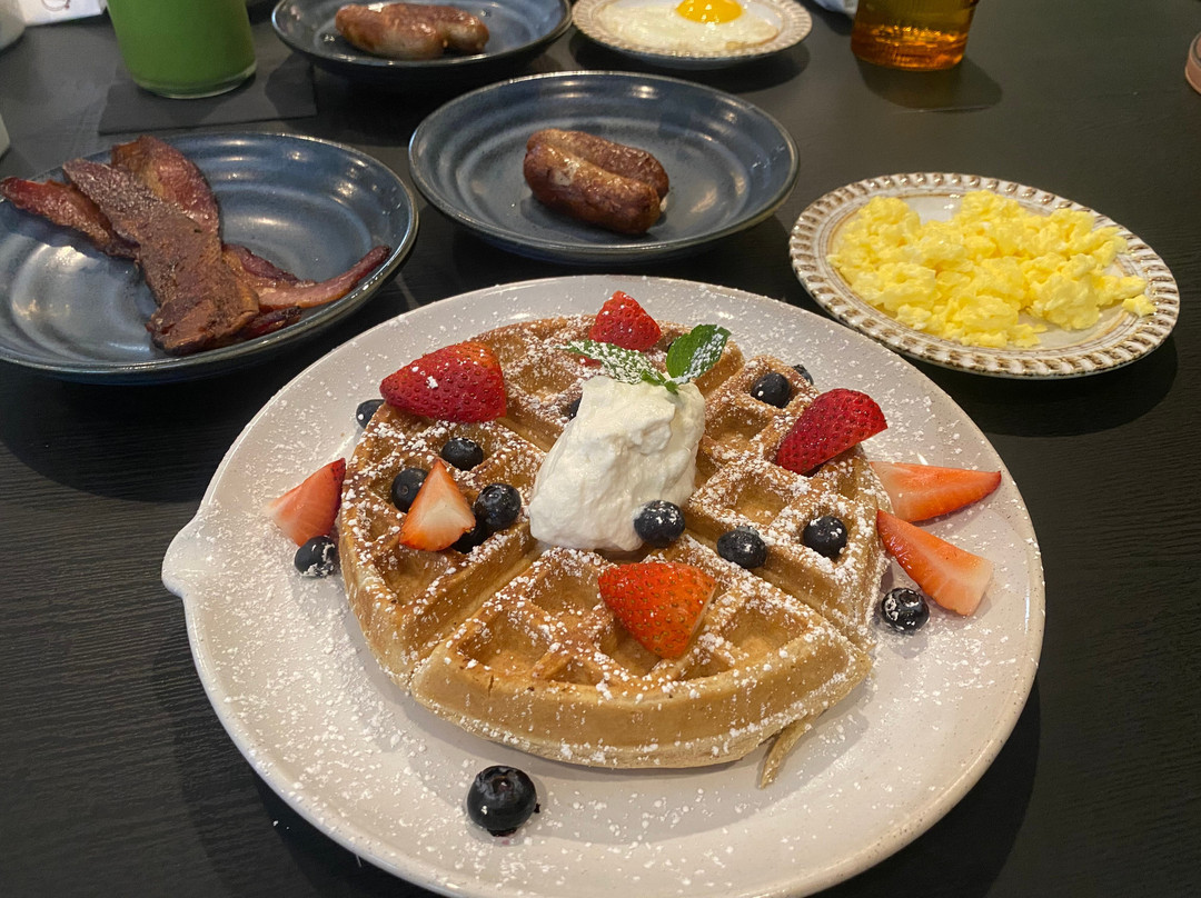 Carlotta's Cocktail & Wine Bar