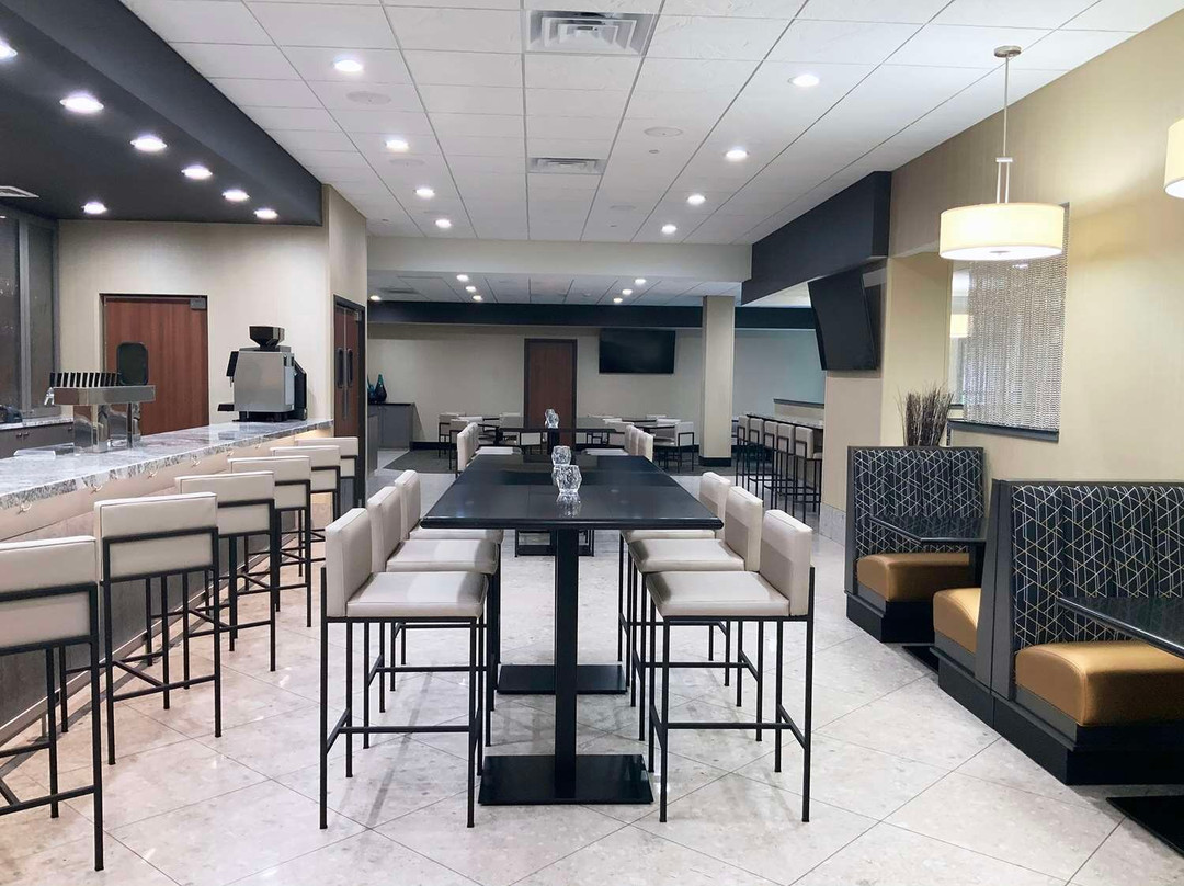 麦迪逊希尔顿逸林酒店主图