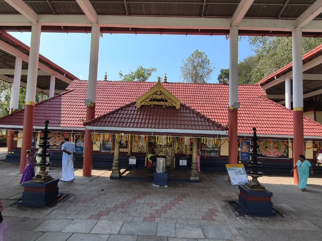 Nellikulangara Bhagavathi Temple-Nenmara必去景点