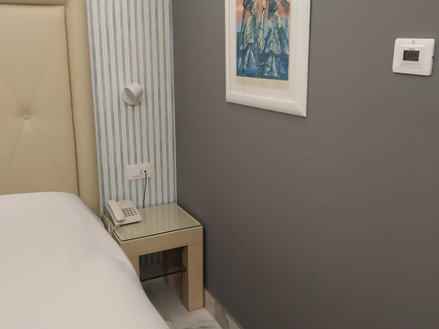 高级公园酒店主图