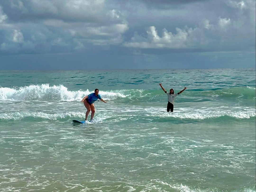 Hang Ten Surf Co-比林加必去景点
