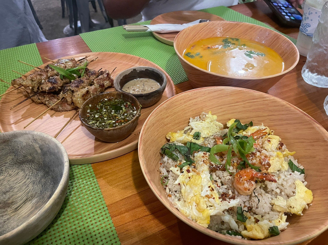 Thai Lang Restaurant & Bar