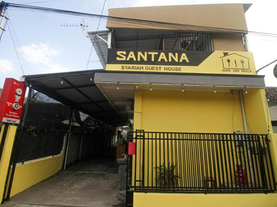 Capital O 2258 Santana Syariah Guest House