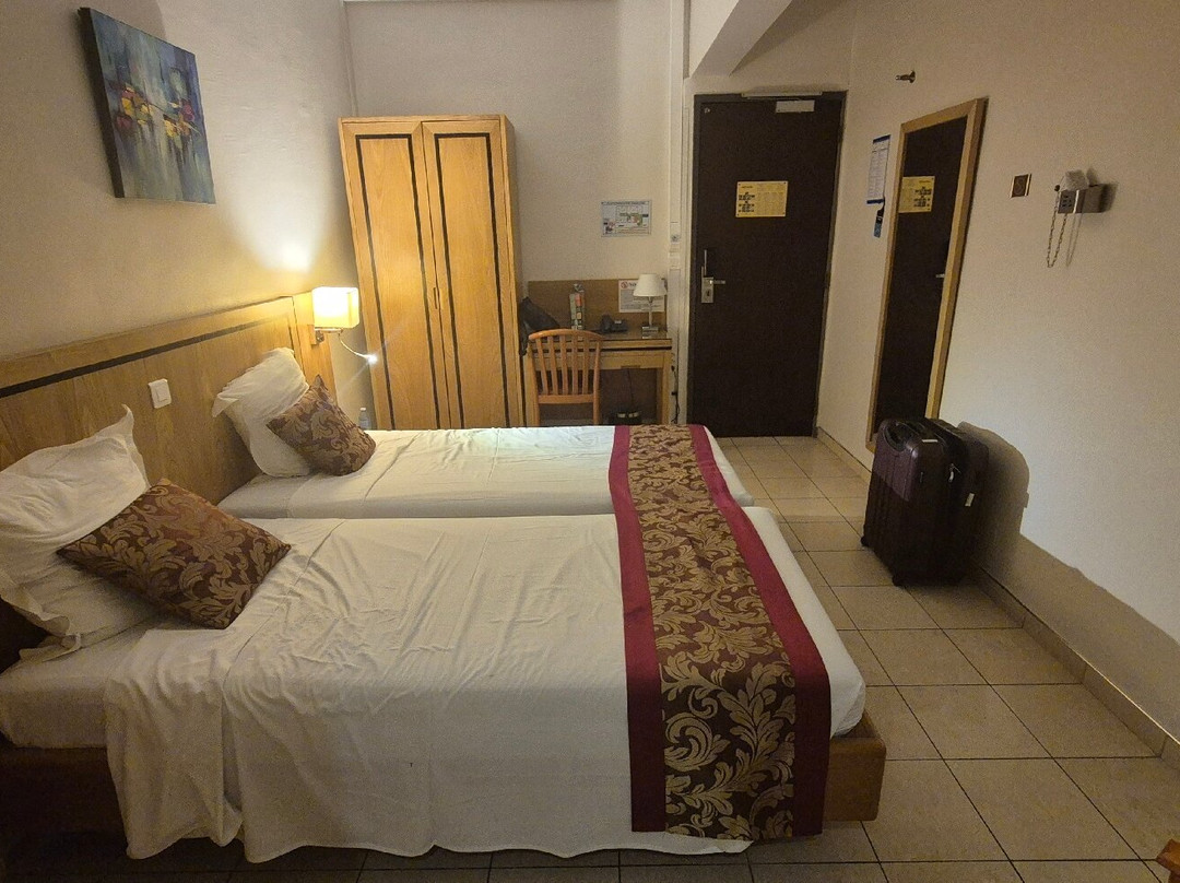 Central Hotel主图