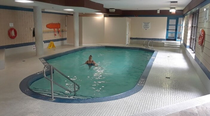 巴里速8酒店主图