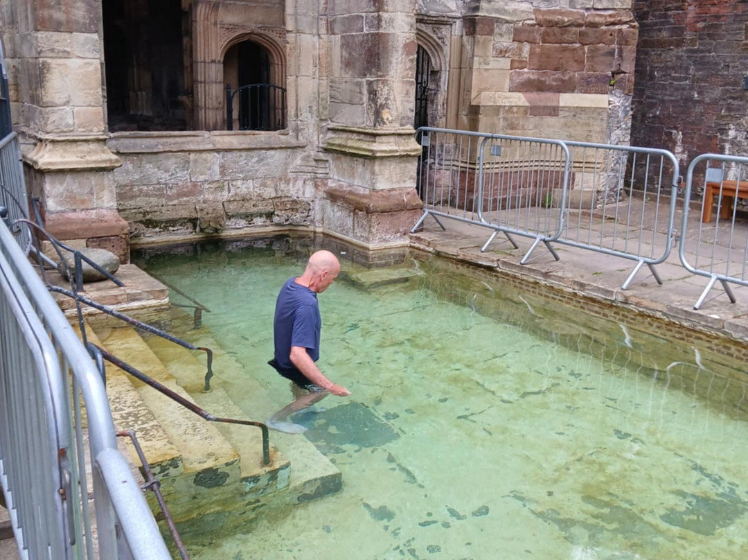 St. Winefride's Well & Shrine-Holywell必去景点
