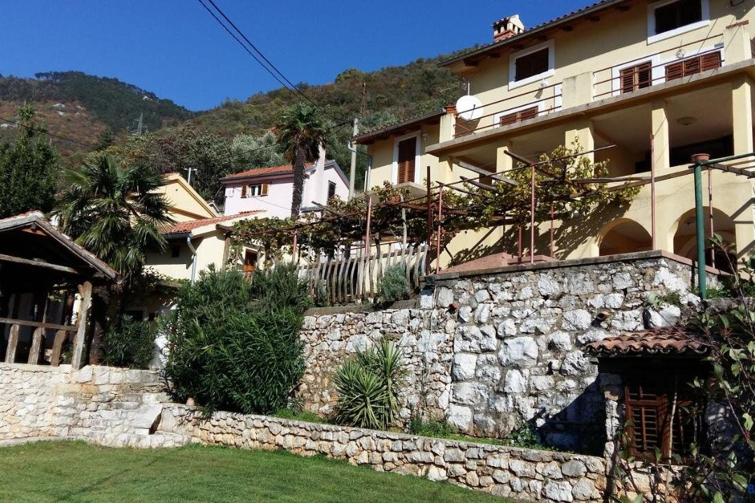 Apartments Vinetilia